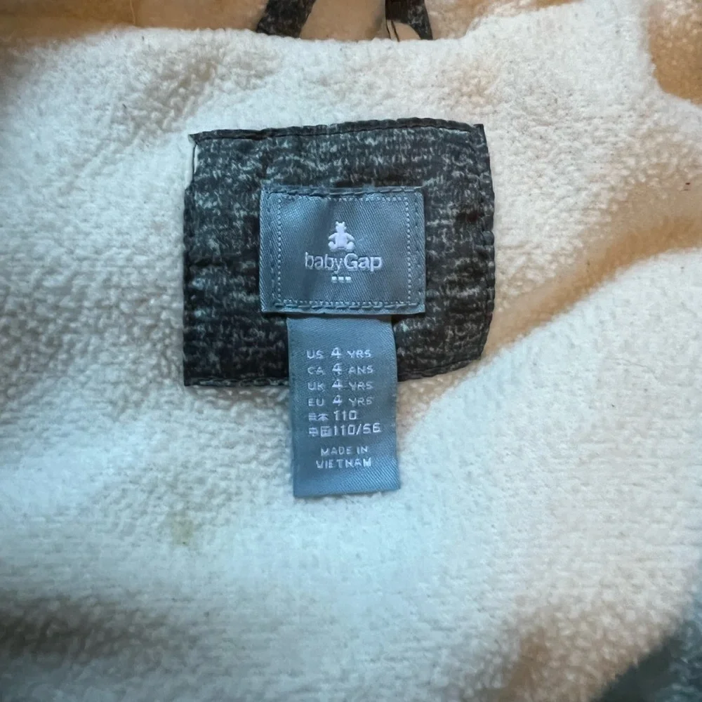 Baby‎ Gap Girl’s jacket hearts pattern light grey